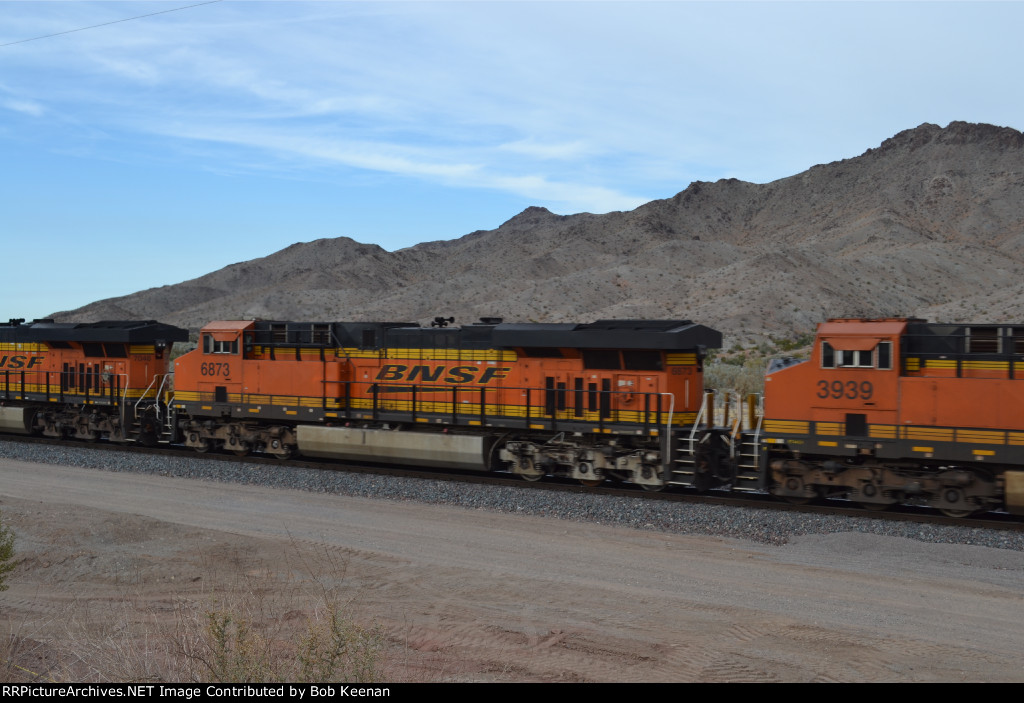 BNSF 6873